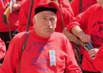 Daniel Guibert bravadier de Péone en 2022 trouve qu'il fait chaud sous le soleil